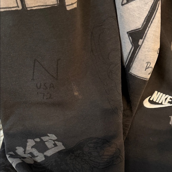 Nike blue basketball Black and Gray Graphic Joggers. Size small - Picture 11 of 12